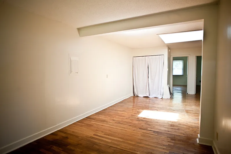 Walk or Ride to UNC Hospital from this 2 bedroom condo — Photo 4