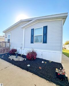1039 Pebble Creek Dr, Mount Pleasant, MI, 48858