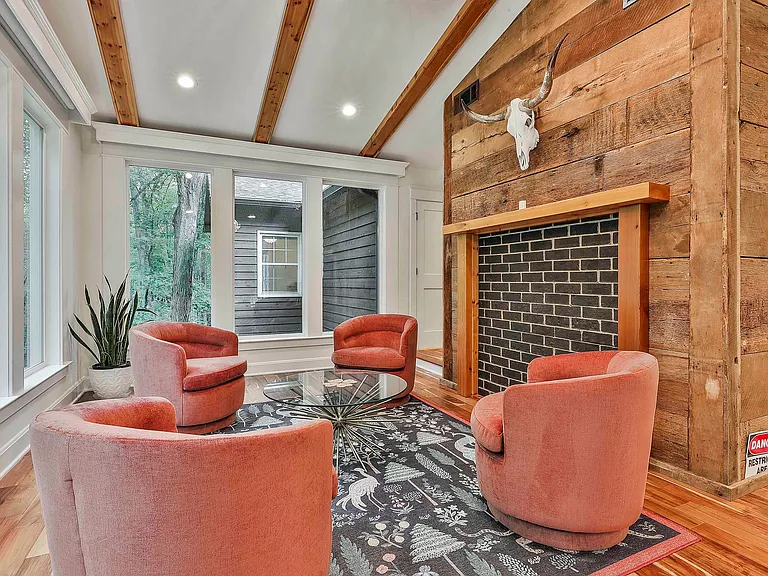 410 Thornton Lane — Photo 59