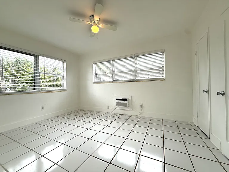 810 82nd St #1 — Photo 14