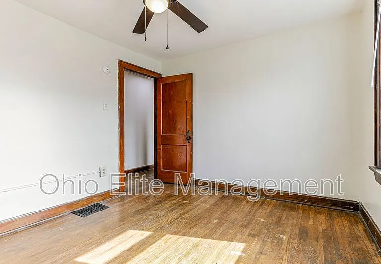 254 S Wayne Ave — Photo 20