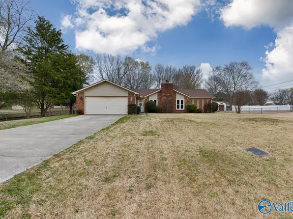 217 Collins Ln, Meridianville, AL 35759
