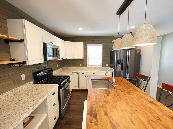 4th image of 132 S Optical St
