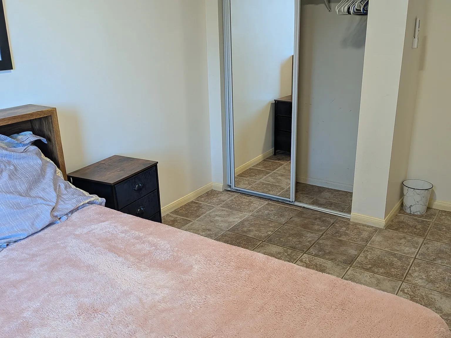 2 bed, 676 sqft, $1,200 — Photo 4