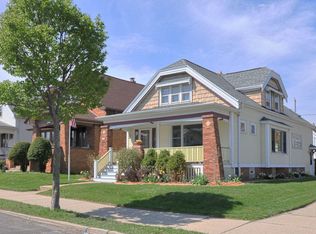 3205 S 9th Pl, Milwaukee, WI 53215