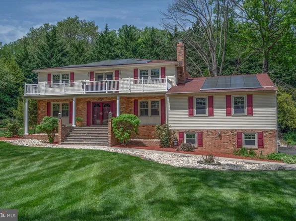 16 Flint Rd, Newark, DE 19711