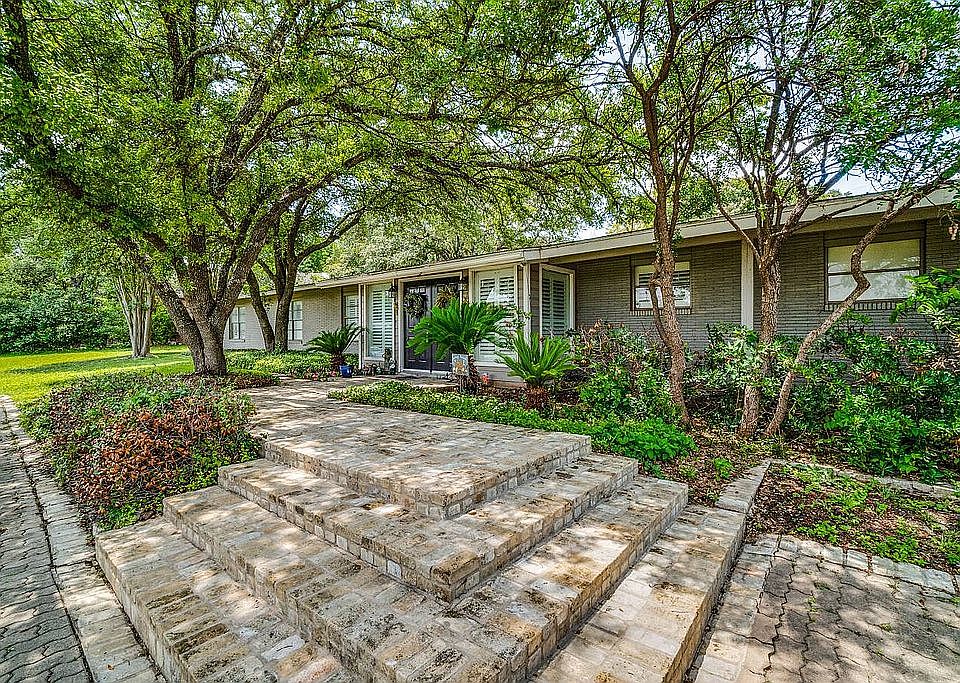 1st image of 3127 Knight Robin Dr