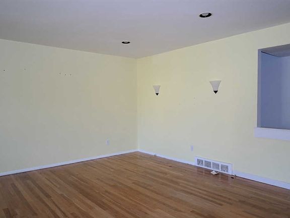 3rd image of 5433 Boland Dr