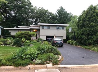 2936 Idlewood Ln, Highland Park, IL 60035