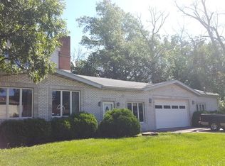 135 N Glenwood Ave, Glenwood, IL 60425