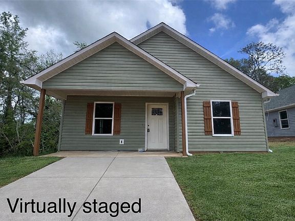 3rd image of 822 Delia St