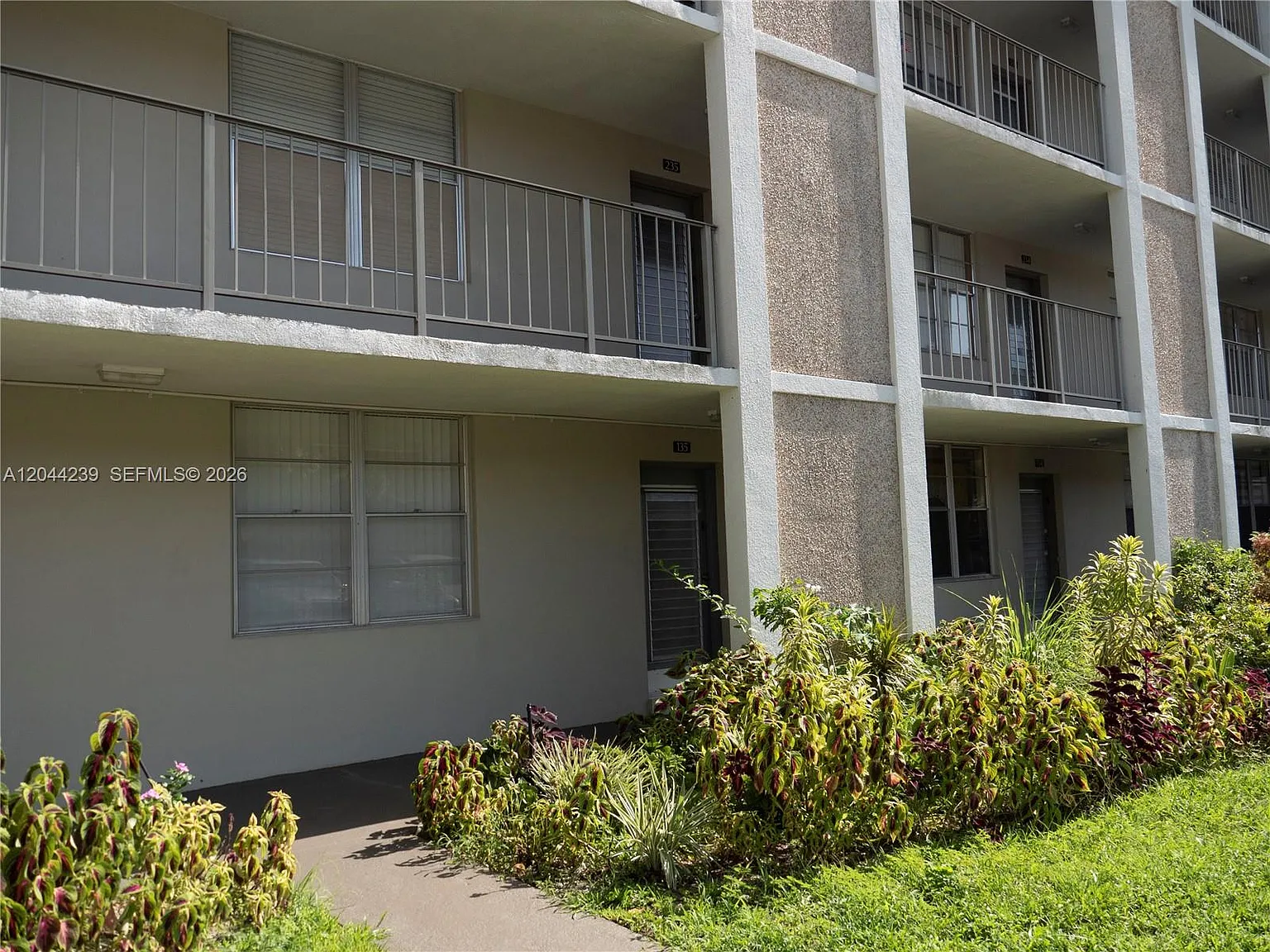 Cypress Chase Condo No 1 — Photo 1
