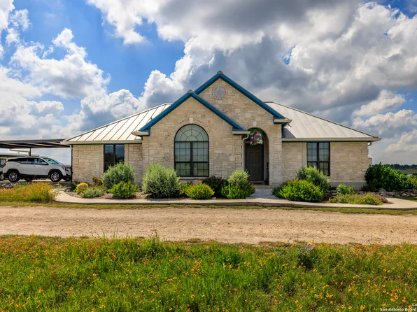 564 Gypsum Mine Road, Fredericksburg, TX 78624
