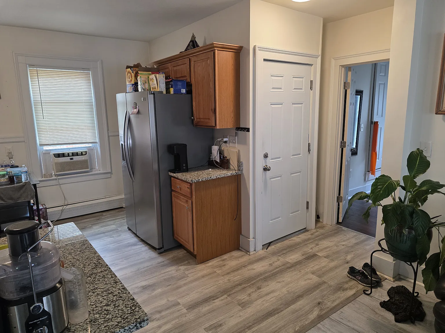 2 bed, 882 sqft, $2,450 — Photo 2