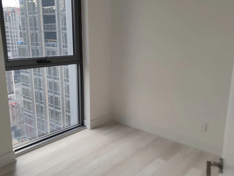 8 Cumberland St #1303 — Photo 10