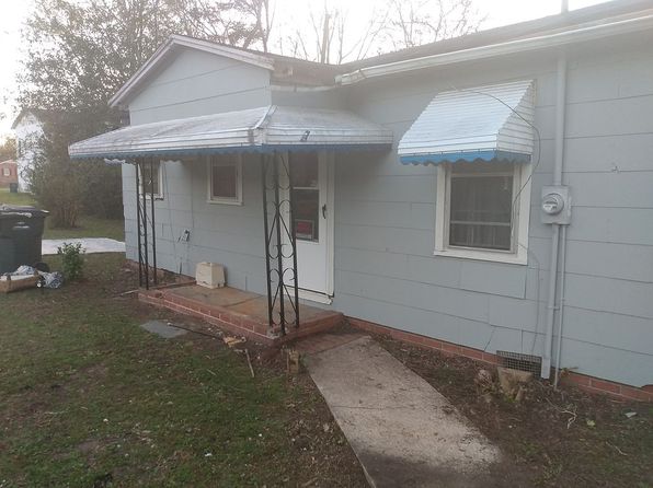 304 Henry McGill St