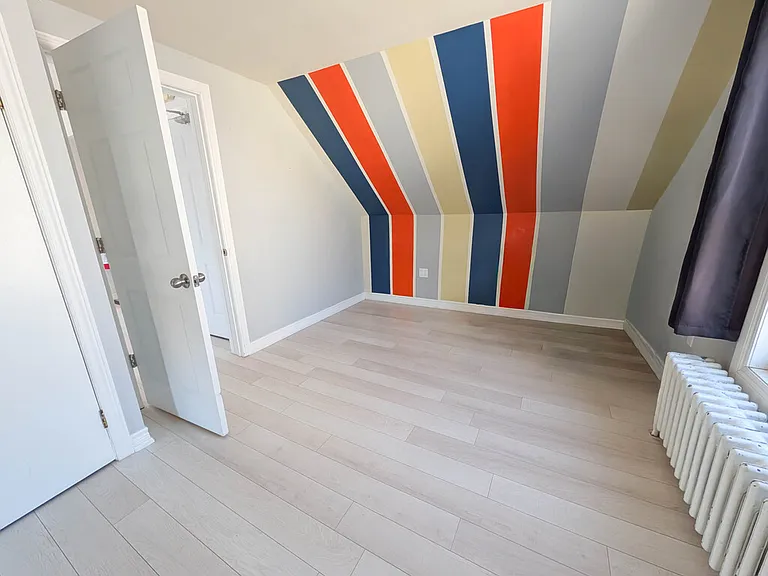 50 Welland Ave #4 — Photo 10