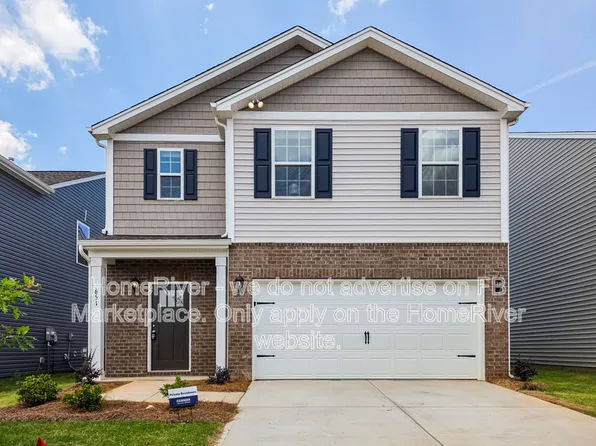 651 13th Avenue Dr NE, Hickory, NC 28601