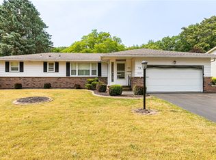 37 Rick Edge Cir, Rochester, NY 14609