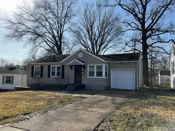 1206 Hoyt Dr, Saint Louis, MO 63137