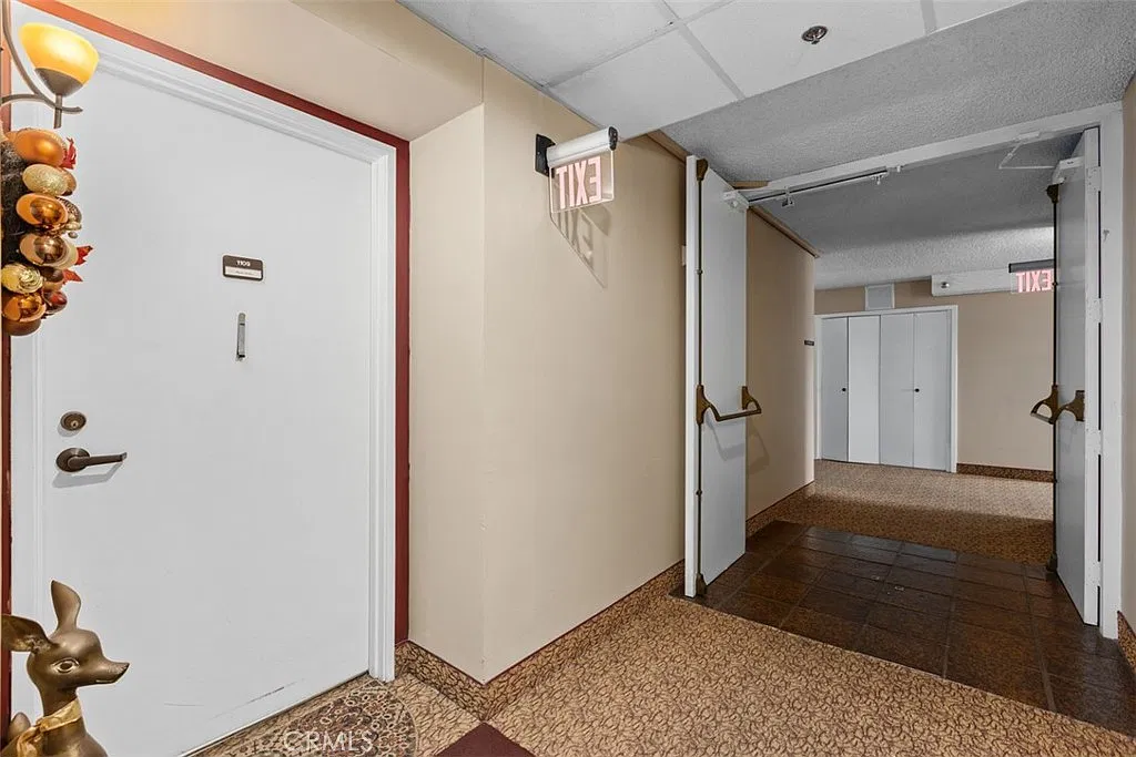 24055 Paseo Del Lago — Photo 4