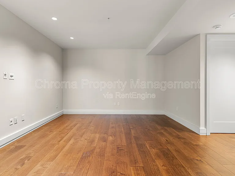 311 NW 12th Ave #204 — Photo 10