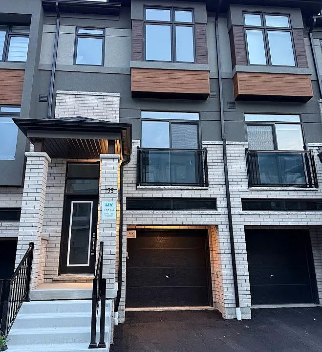 660 Colborne St W #155
