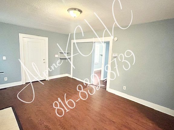 2nd image of 5329 Woodland Ave