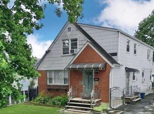 138 Cherry Ln, Floral Park, NY 11001