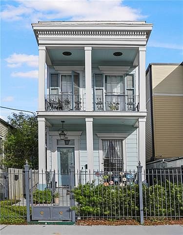 1st image of 1809 Carondelet St #1809