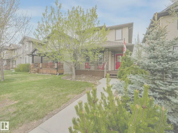 9818 103rd Ave, Morinville, AB T8R 0C3