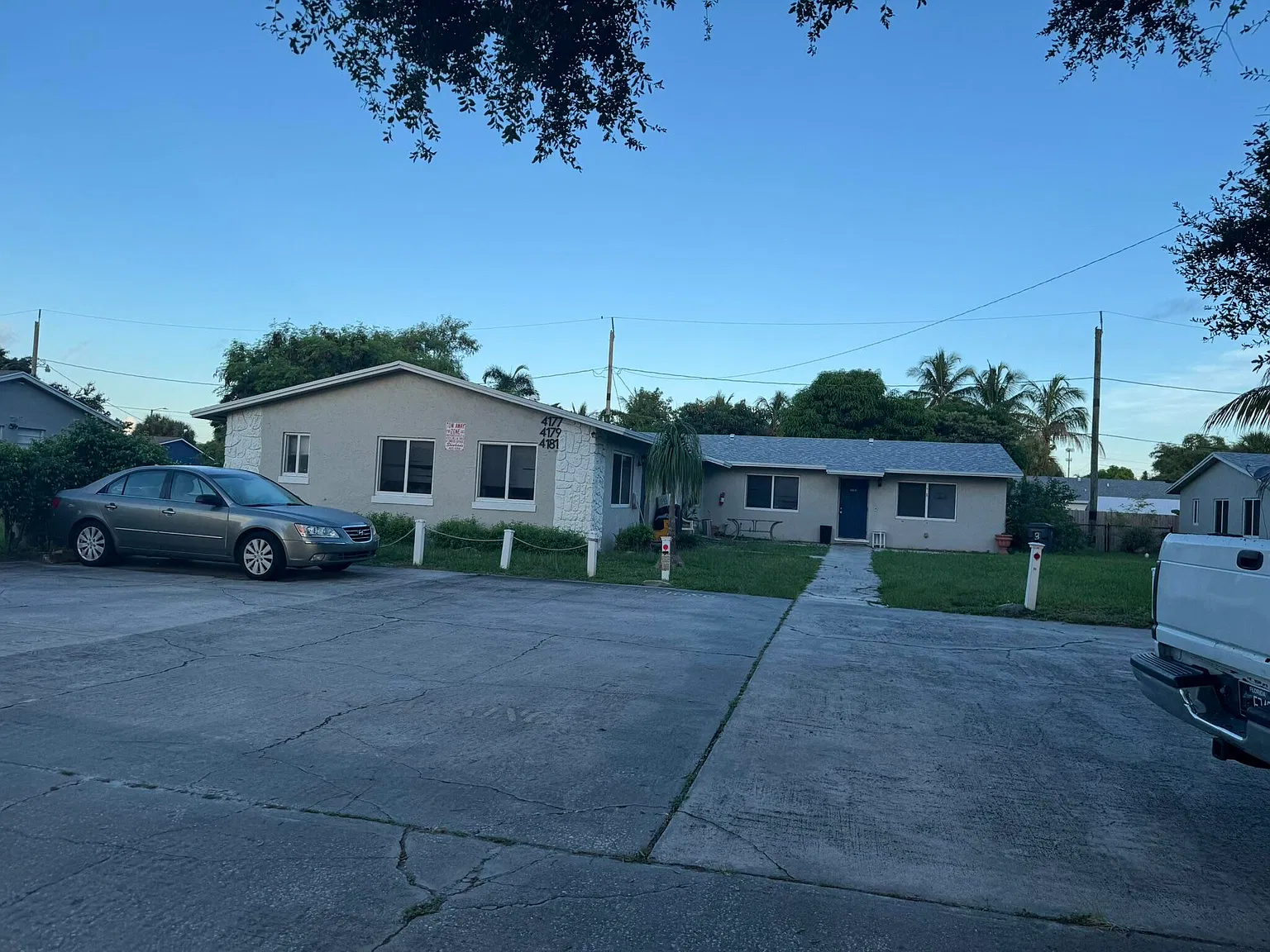 3 bed, 2.0 bath, 2912 sqft, $2,500 — Photo 2