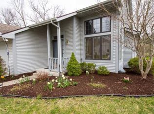 2010 Creeksedge Dr, South Bend, IN 46635
