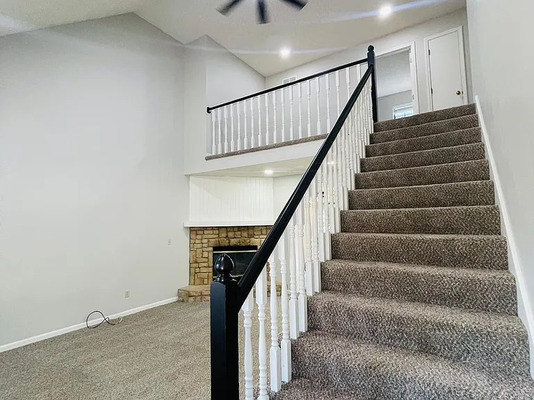 14936 Riggs St — Photo 4
