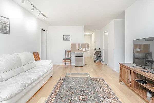 Rented by Luxury Habitat | media 3