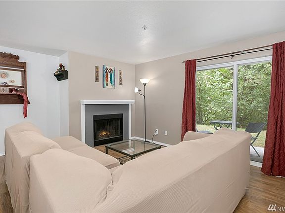 3rd image of 19230 Forest Park Dr NE #122