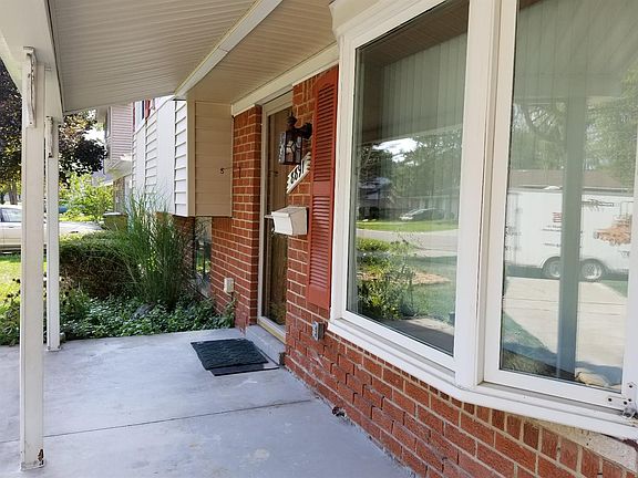 3rd image of 8891 Nottingham Dr