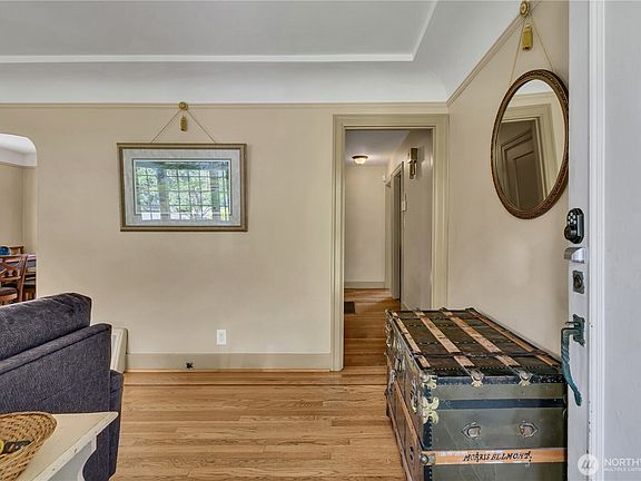4th image of 324 Stevens Avenue SW