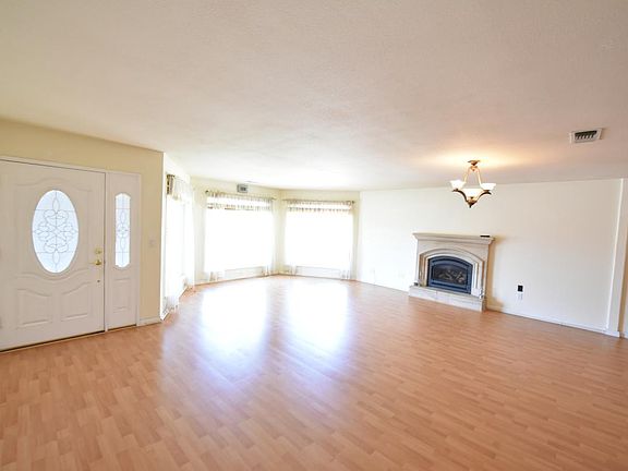 3rd image of 4620 Alhambra Dr
