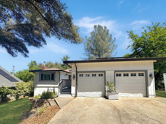 3rd image of 23498 Rolling Hills Ct