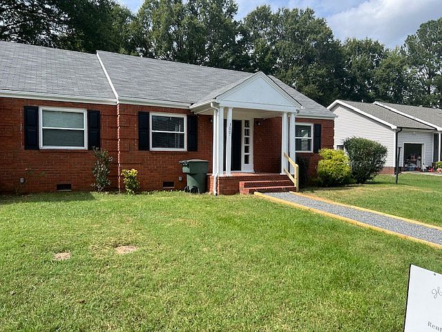 300 N 3rd Ave #B, Mayodan, NC 27027 | Zillow