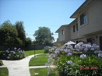 2nd image of 203 Kenbrook Cir