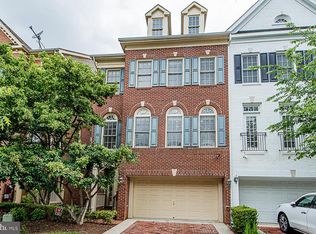405 Oak Knoll Ter, Rockville, MD