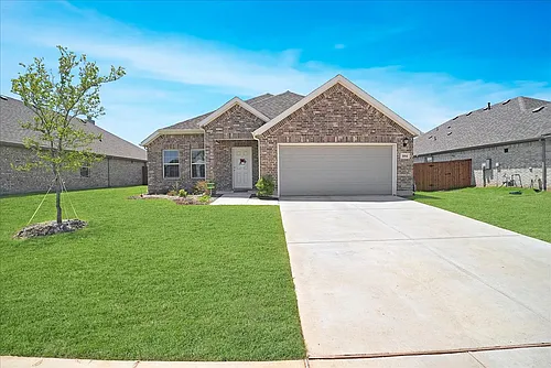 1004 Pineview Ln Photo 1