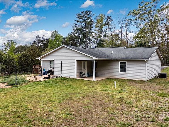 3rd image of 1191 Carlisle Ln #Ab