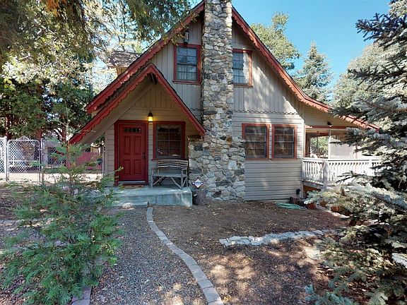 2nd image of 984 Chillon Dr