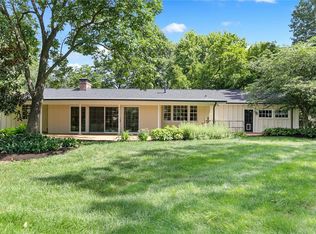 10018 Conway Rd, Saint Louis, MO 63124