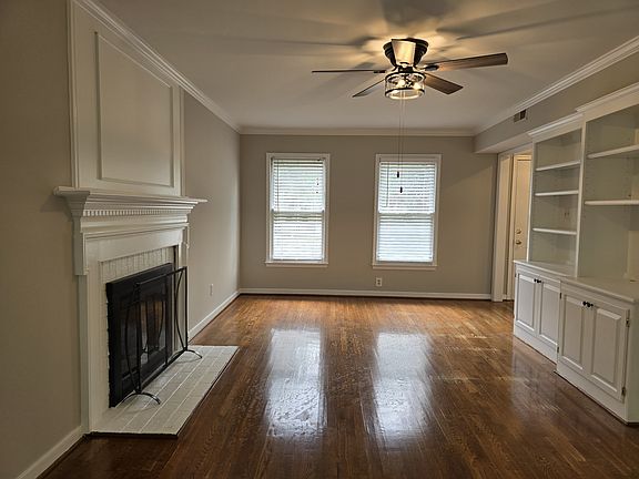 Living Room - Fireplace not available for use