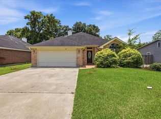 624 S 9th St, Nederland, TX 77627