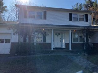 21 S Parker Dr, Monsey, NY 10952